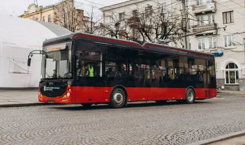 У центрі Чернівців на три дні змінять рух тролейбусів та маршруток