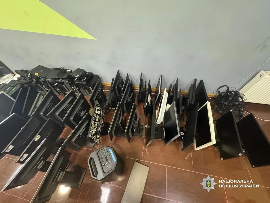 94 шахрайські call-центри закрили: деталі масштабної спецоперації