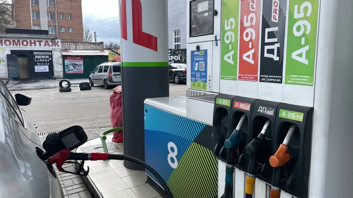 Дизель на АЗС: що буде з цінами — три сценарії від експерта