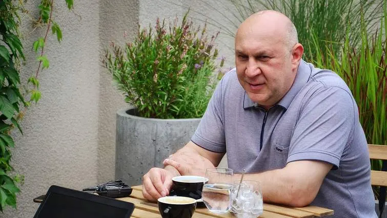 83 млн грн готівкою: закарпатський депутат пояснив НАЗК, що відкладав із 1983 року