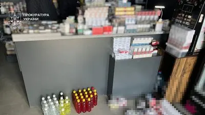 У Кривому Розі судитимуть 13 учасників підпільної мережі з виробництва сигарет і
