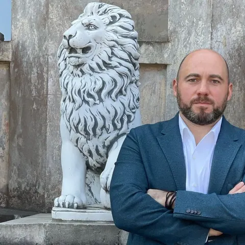 Столар і операція "Форрест Гамп": що відомо про нардепа, до якого наві