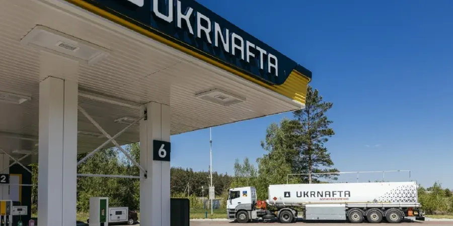 Укрнафта купує 100 паливовозів для власної мережі АЗК