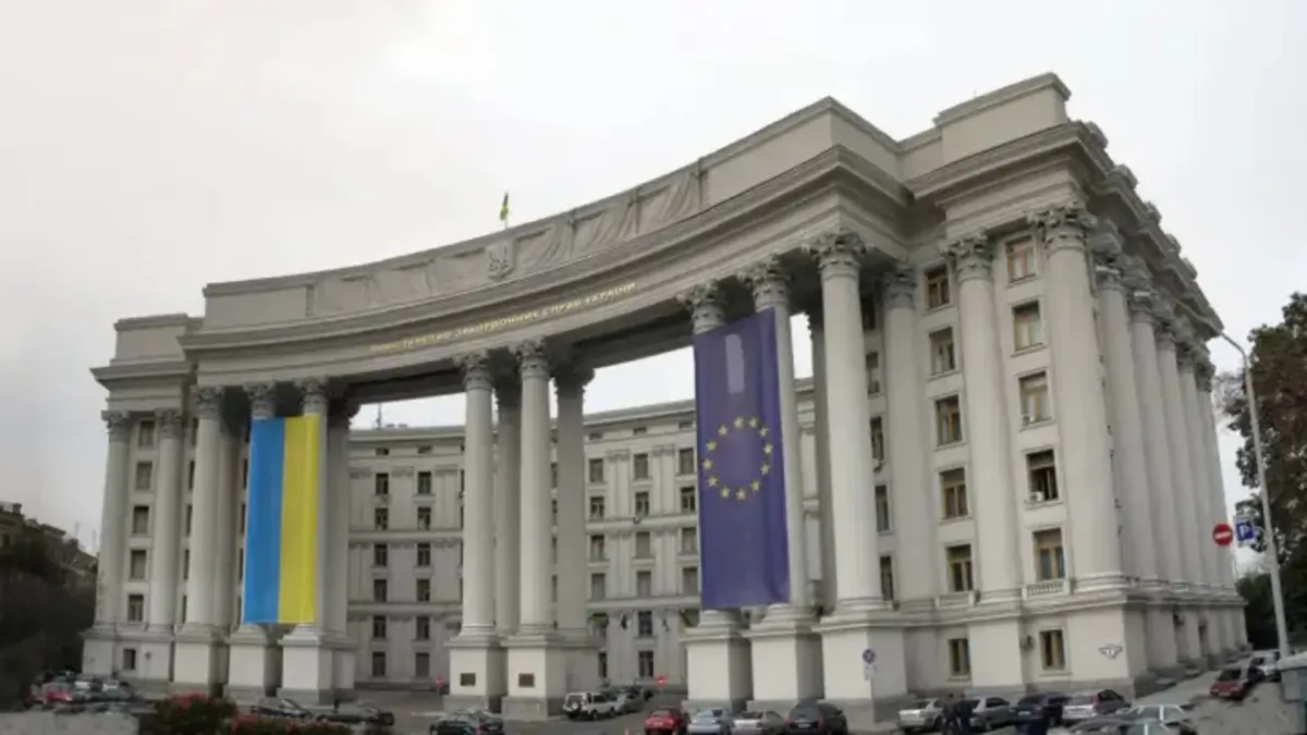 56 українців досі не знайдені після повені в Непалі: що відомо