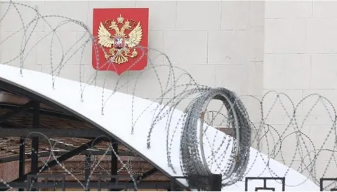 Британія розширила санкції: під ударом банки та танкери РФ