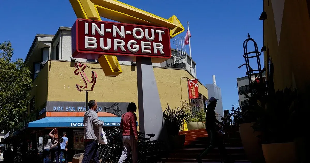 Стрілянина біля In-N-Out Burger у США: є загиблі та поранені