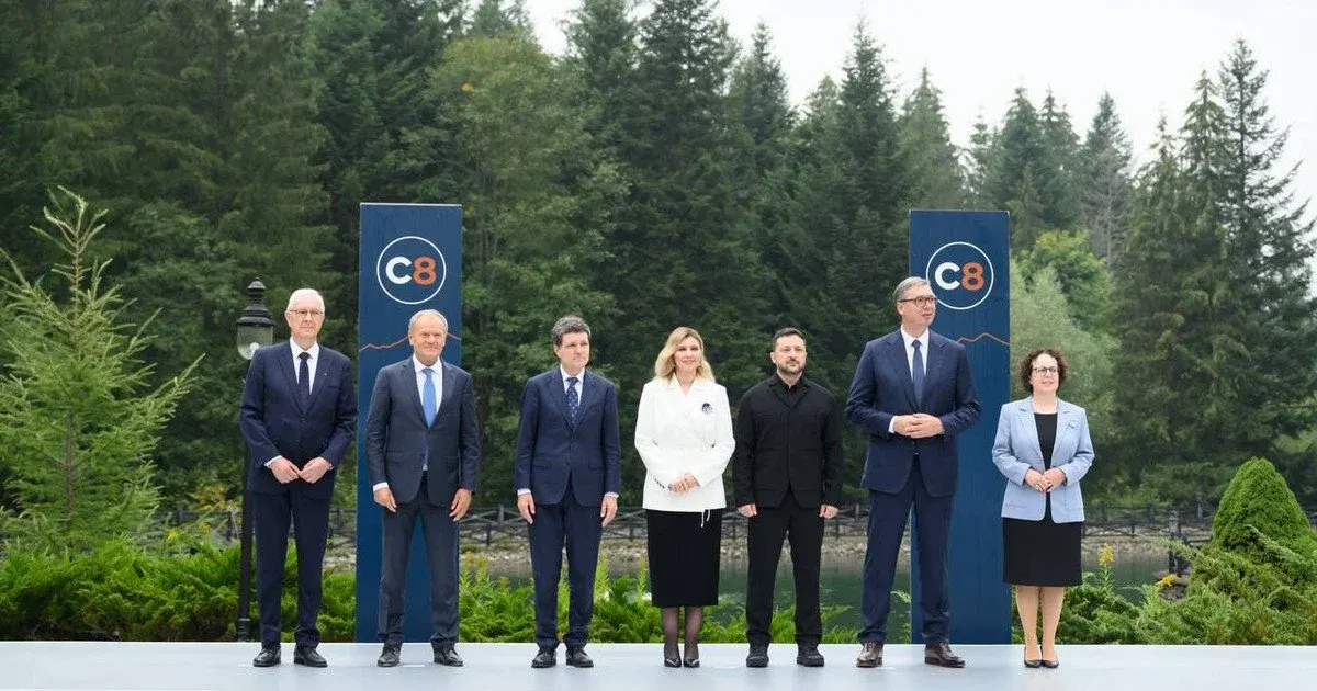 Карпатська вісімка: Зеленський оголосив про новий формат C8 в Україні