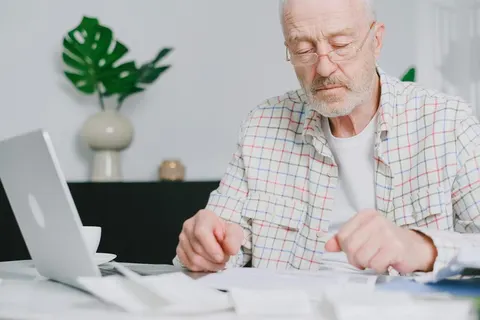 Перевірки пенсіонерів у серпні: кого торкнеться ПФУ