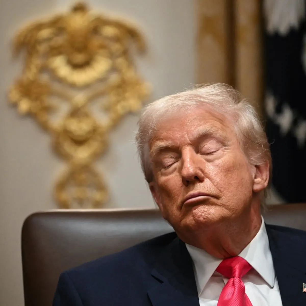 Підтримка Трампа впала до історичного мінімуму напередодні проміжних виборів
