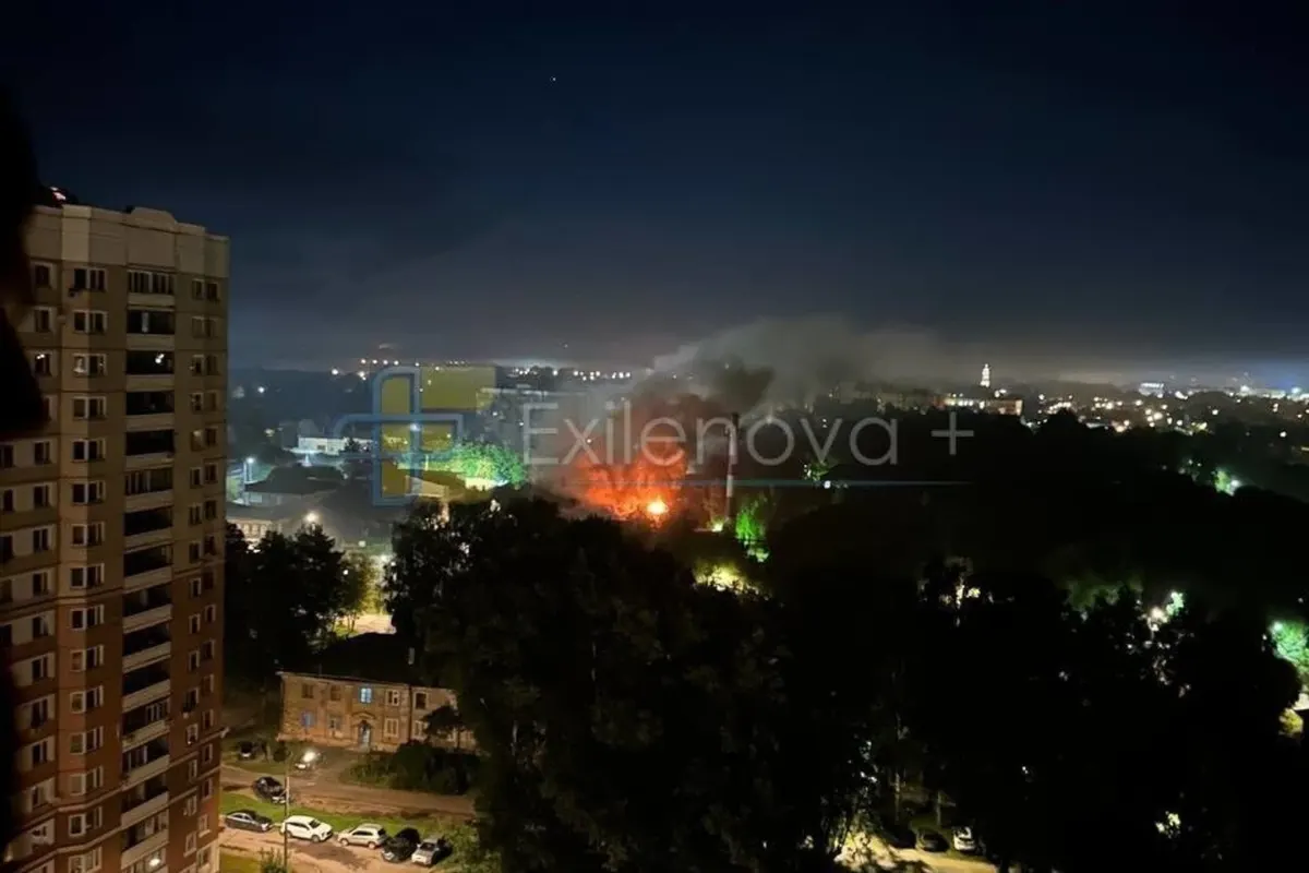 Москву вночі атакували десятки безпілотників: у будинках спалахнули пожежі